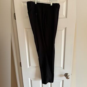 🟢BILLY LONDON. Black flat front dress slacks. Like new.